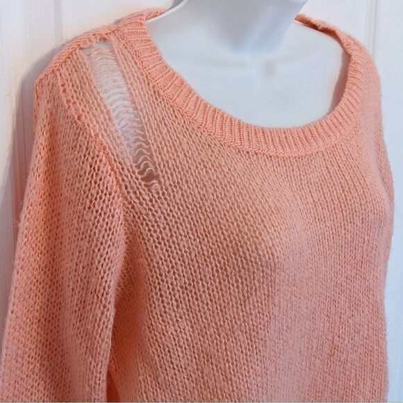 Distressed Knit Sweater in peach color Large @i1 - Picture 3 of 10